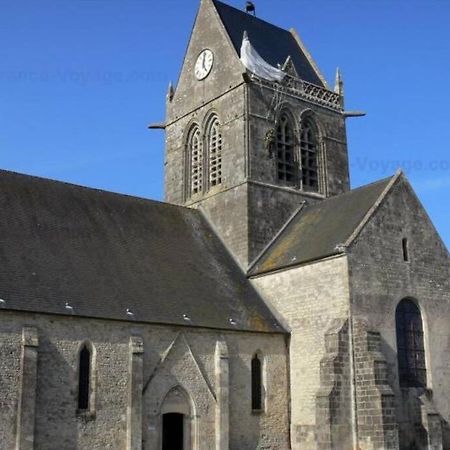 Gite En Cotentin Villa Etienville Exteriör bild