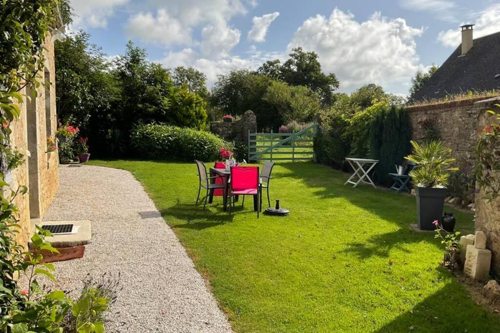 Gite En Cotentin Villa Etienville Exteriör bild